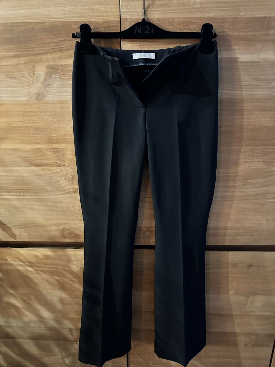 Prada Pantaloni: Prada Eleganter schwarze damen hose./38 gr – Nuovo (secondo la descrizione) da Rebstein venduto da bur_g8fj