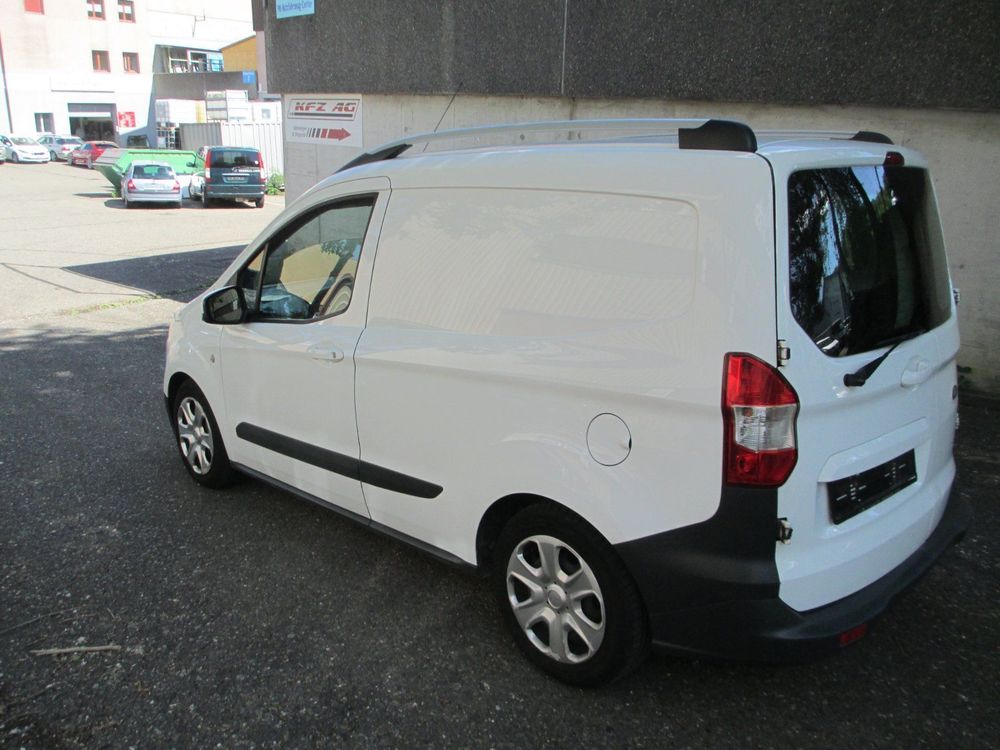 Ford-Courier 8