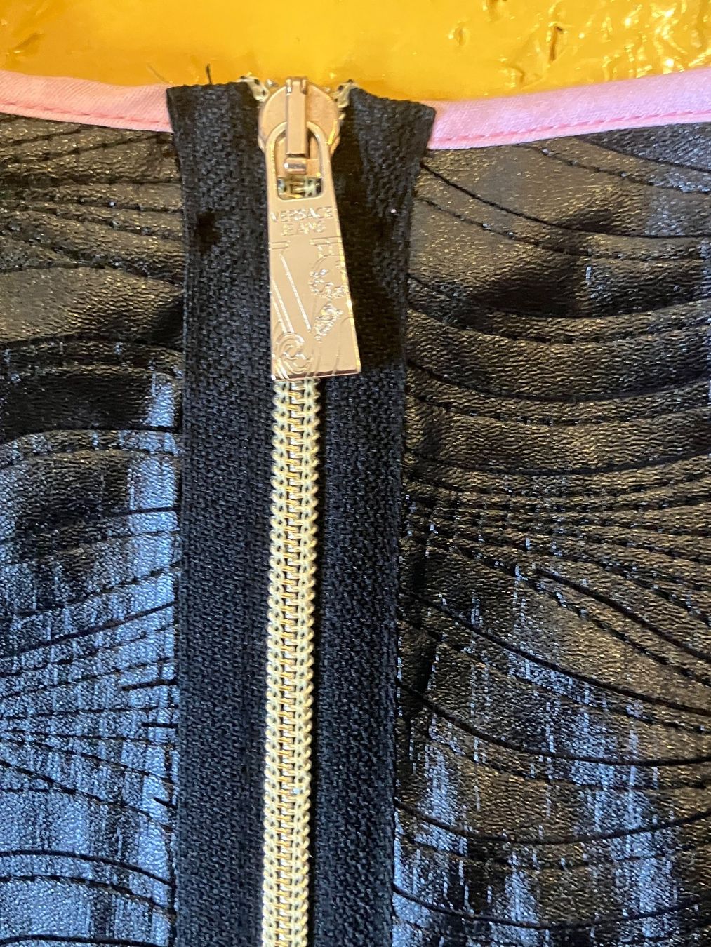 Versace T-shirt: Versace Shirt lang Damen 44 NEU – Nuovo e nell'imballaggio originale da Erlenbach im Simmental! venduto da Simmentaler-Perlen 2