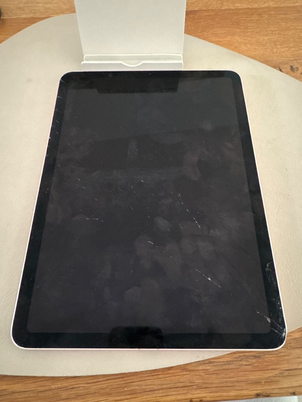 Apple Tablet PC: iPad Air 4 – Defekt aus Adliswil von Busys