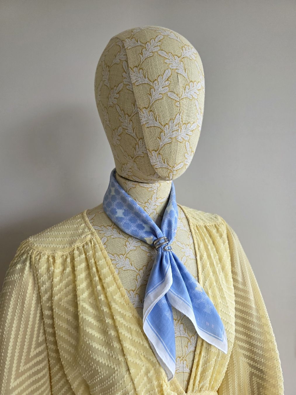 Celine Foulard & Sciarpe: CELINE Baumwolltuch 59 × 50 cm – Usato da Zürich venduto da LIMAR 1