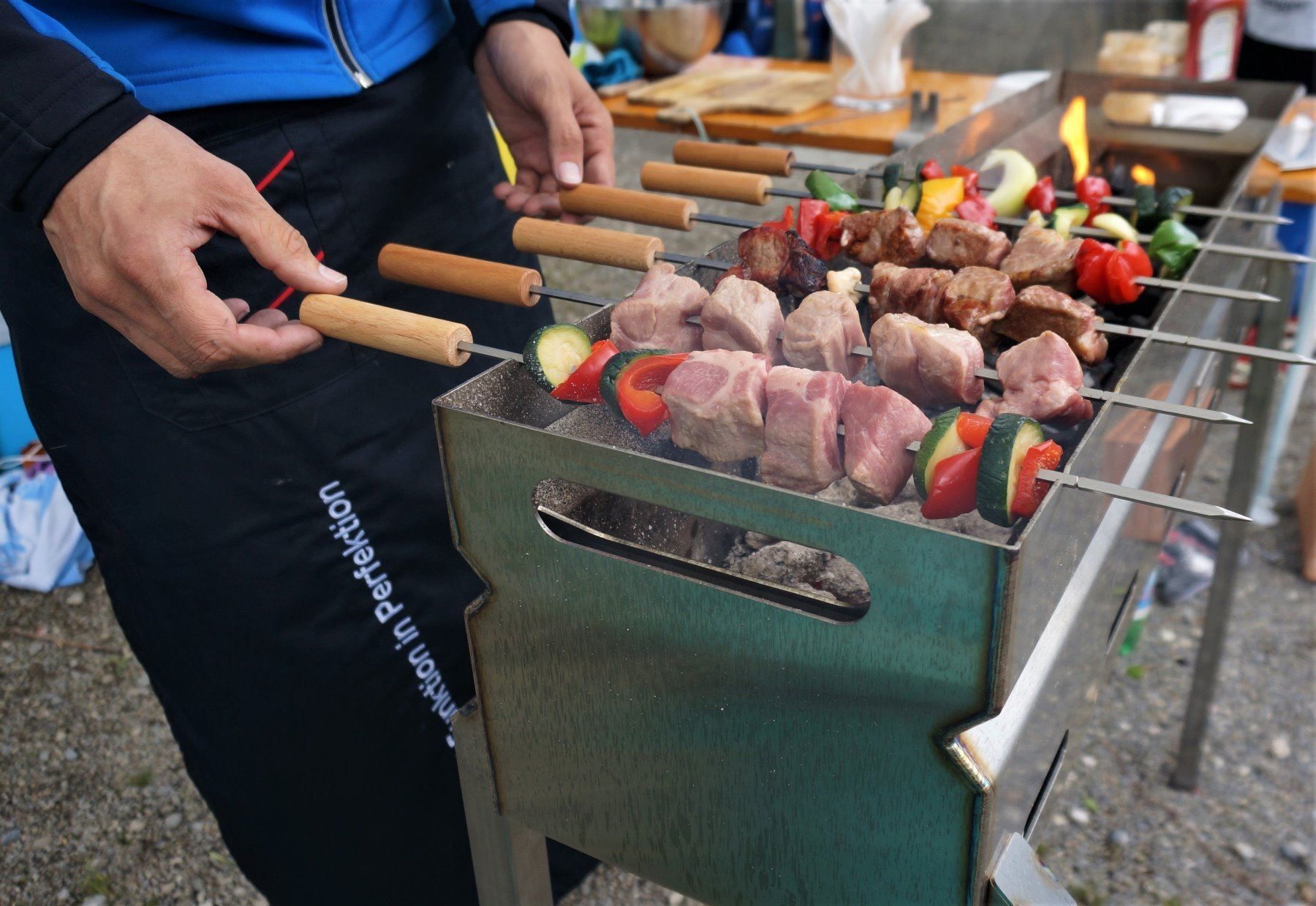 Forchette: Grillspiess mit Holzgriff – Nuovo e nell'imballaggio originale da Sarmenstorf venduto da SteelSign 4