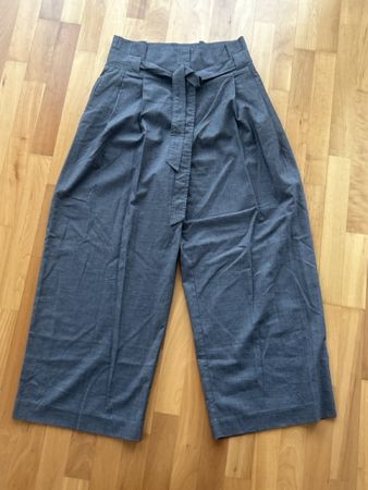 Graue Sommerhose von Rouge Vila, Grösse 40, Top Zustand
