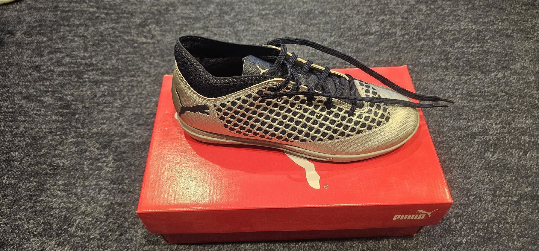 Puma Scarpe da uomo: Puma Hallenschuh Grösse 37 – Nuovo (secondo la descrizione) da Steffisburg venduto da RnPerformanceShop