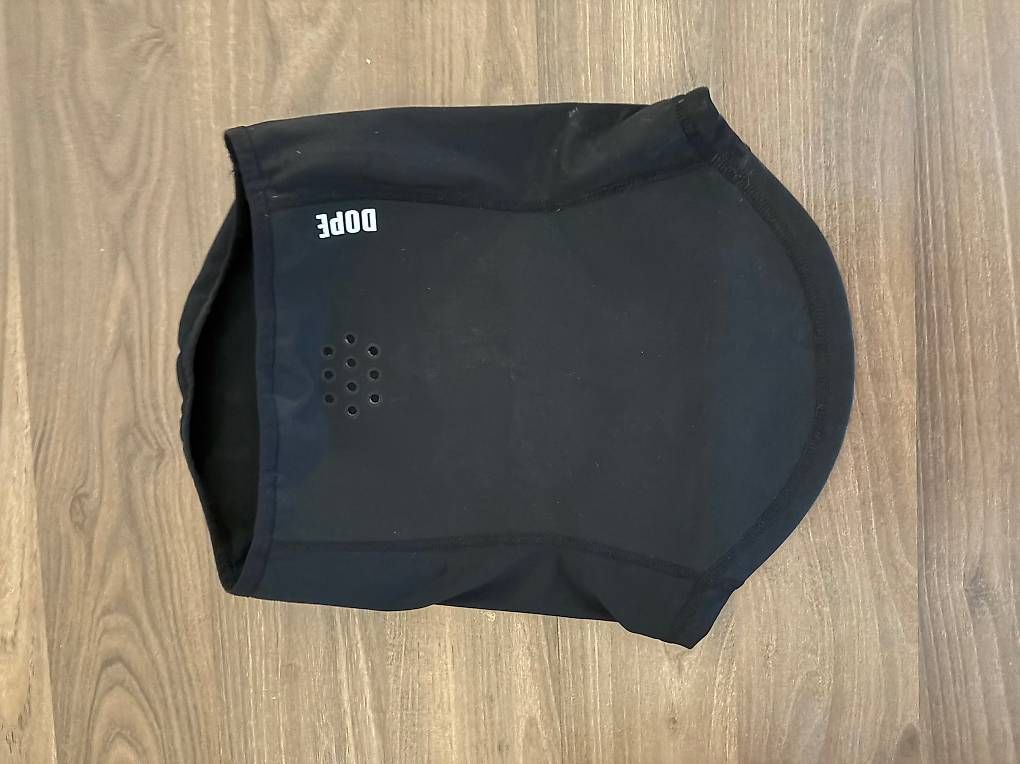 Foulard & Sciarpe: Dope Schlauchtuch schwarz – Usato da Liebefeld venduto da Nina.Zoe
