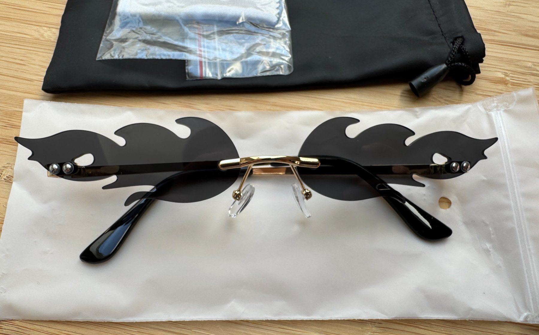 Brillen & Gläser: Candy Flame Brille, Gadget, Meme Glasses, Schwarz, Black – Neu und originalverpackt aus Winterthur von YaV 1