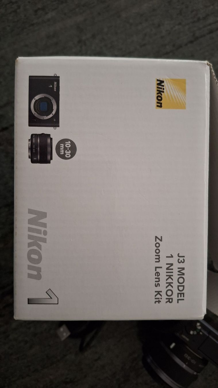 Nikon Fotocamera: Nikon 1 J3 Camera – Usato da Uetikon am See venduto da xsk_fm7k 3