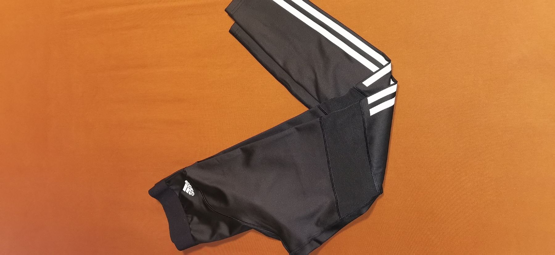 Adidas Pantaloni: ADIDAS Aeroready Hose Gr. S – Nuovo (secondo la descrizione) da St. Niklaus VS venduto da Distel60 1
