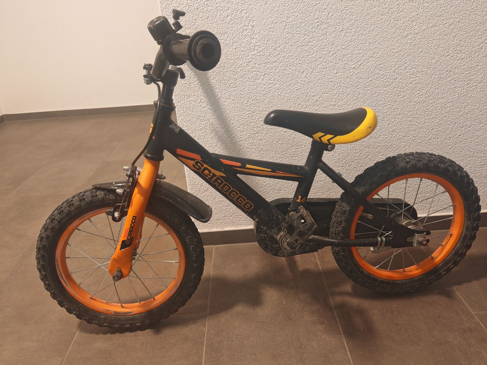 mountainbike como SELF GUIDED Feldherr Eurobox 60 x Costume_jewelry Color:Schrute Mirror Red Lens