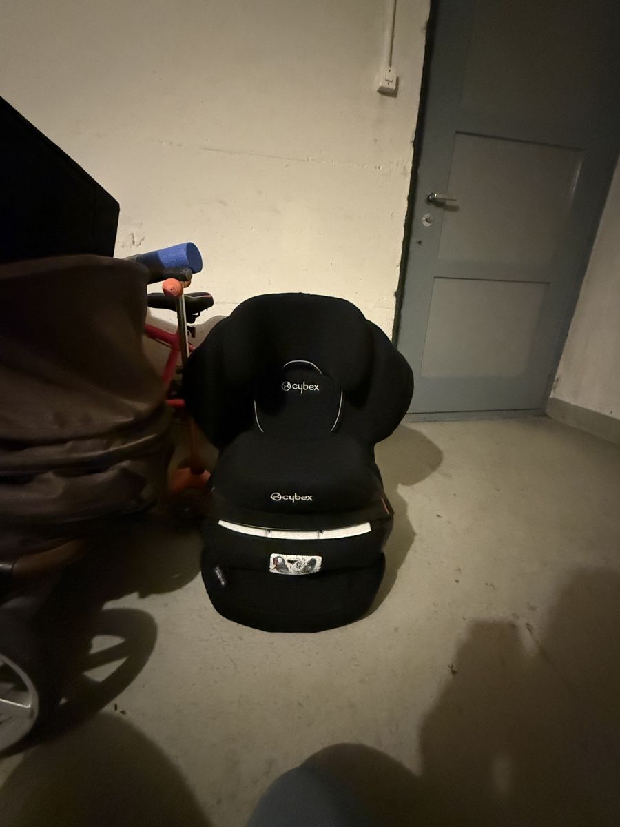 Cybex Seggiolini per auto: Cybex Babyschale, schwarz, SALE% – Usato da Kilchberg ZH venduto da MimySales