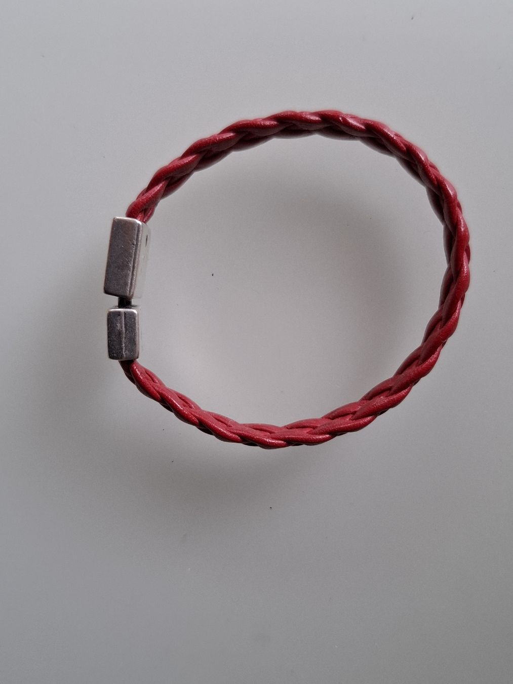 Bracciali & Braccialetti: geflochtenes Armband Leder rot – Usato da Ennetbaden venduto da Rosen1 3