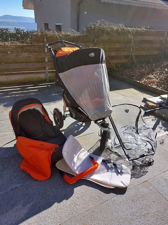 Carrozzine: Kinderwagen – Usato da Benzenschwil venduto da Yvanstalder 2