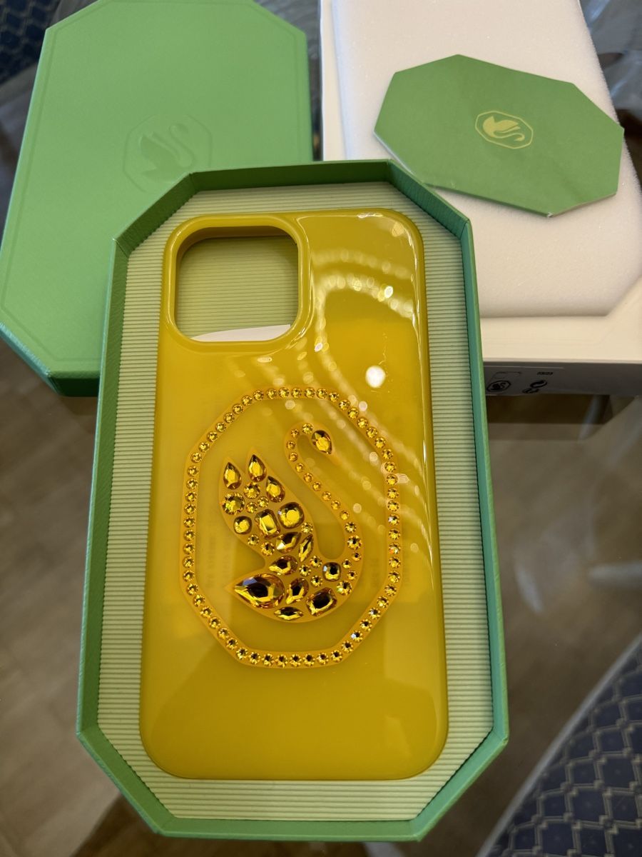 Swarovski Covers & Schutzfolien: SWAROVSKI CASE für IPhone 13 Pro Max – Gebraucht aus Steinhausen von Mimirose114 2