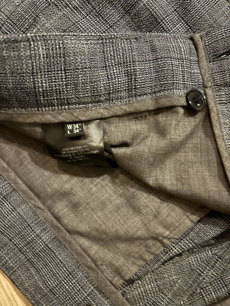 Pantalons: Stoffhose – Neuf (Voir description) à Volketswil par This_ 1
