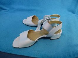 GABOR WEISSE SOMMER SANDALEN KLEINER BLOCKABSATZ 37 LEDER WE