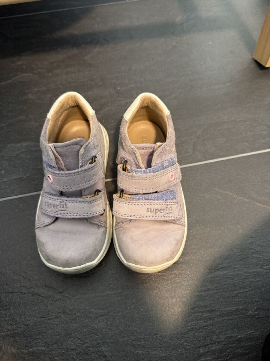 Superfit Schuhe für Mädchen: Lerlaufschuh von Superfit Gr. 23 – Gebraucht aus Oftringen von LikeiT