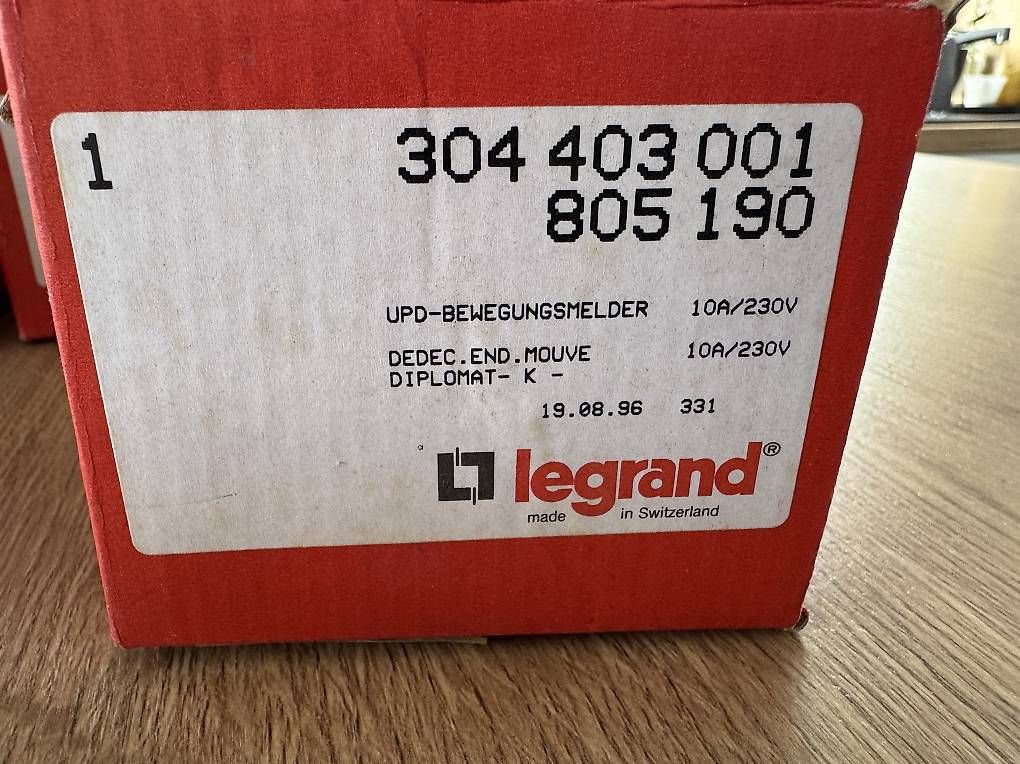 Legrand Interruttori: Détecteurs de mouvement Legrand neufs – Nuovo e nell'imballaggio originale da Ste Croix venduto da Barjot 2