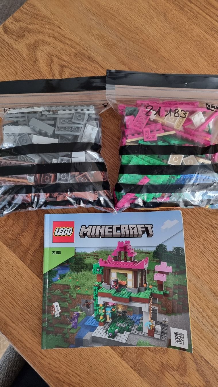 Lego Kit di costruzioni: Lego Minecraft 21183 – Usato da Jonschwil venduto da germann32