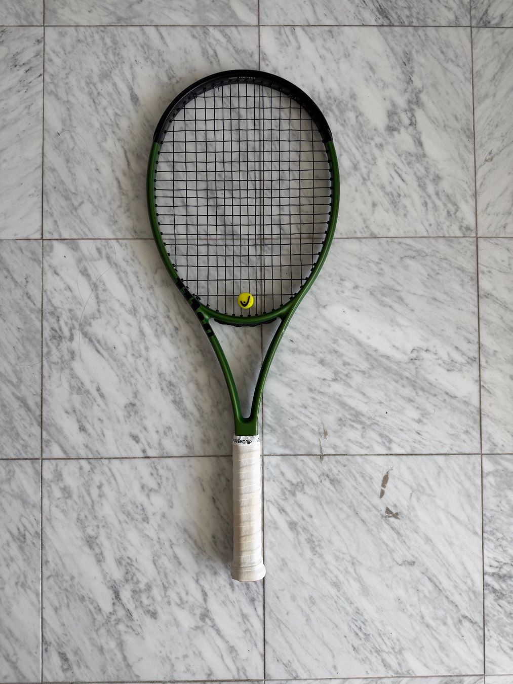 Wilson Racchette: Wilson Blade V8 101 – Usato da Möhlin venduto da Sxntbir