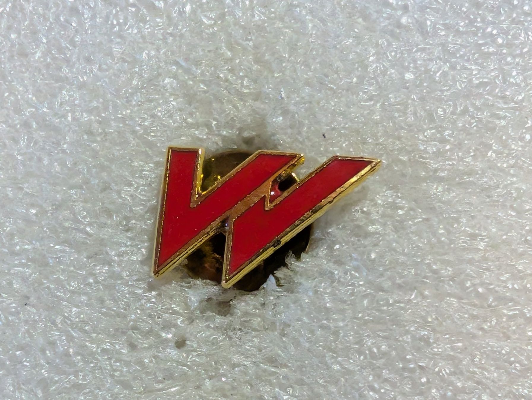Placchette & Badge: Ansteckpin 126: – Usato da Oppligen venduto da Pin-Fall-Shop