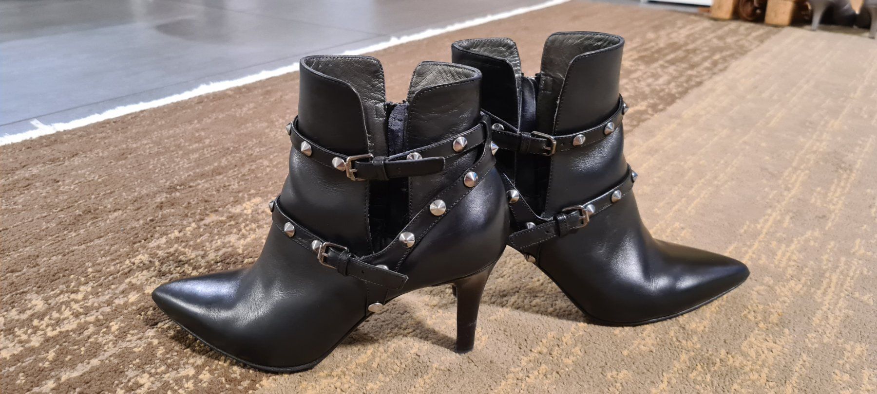 Navyboot Scarpe da donna: Navyboot Stiefeletten Gr.36 Schwarz – Usato da Baden venduto da slaesh
