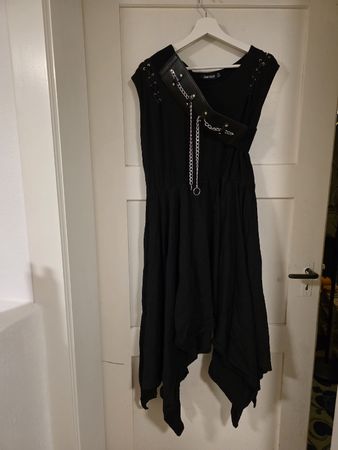 Schwarzes Kleid mit Gürtel gr. 3XL