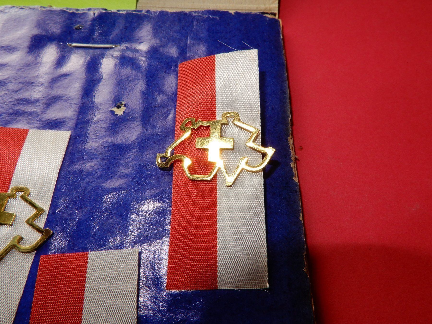 Swiss Placchette & Badge: 1. August Abzeichen 1963 unzirkuliert – Usato da Senèdes venduto da Framboise52