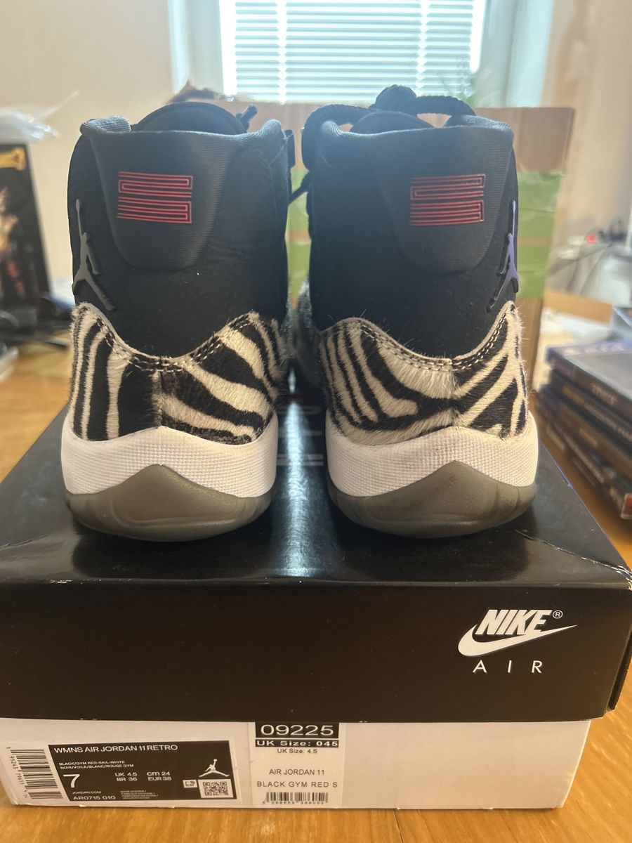 Jordan Scarpe da donna: Air Jordan 11 Retro WMNS, Grösse 38 – Usato da Dietikon venduto da Edel.weiss 1