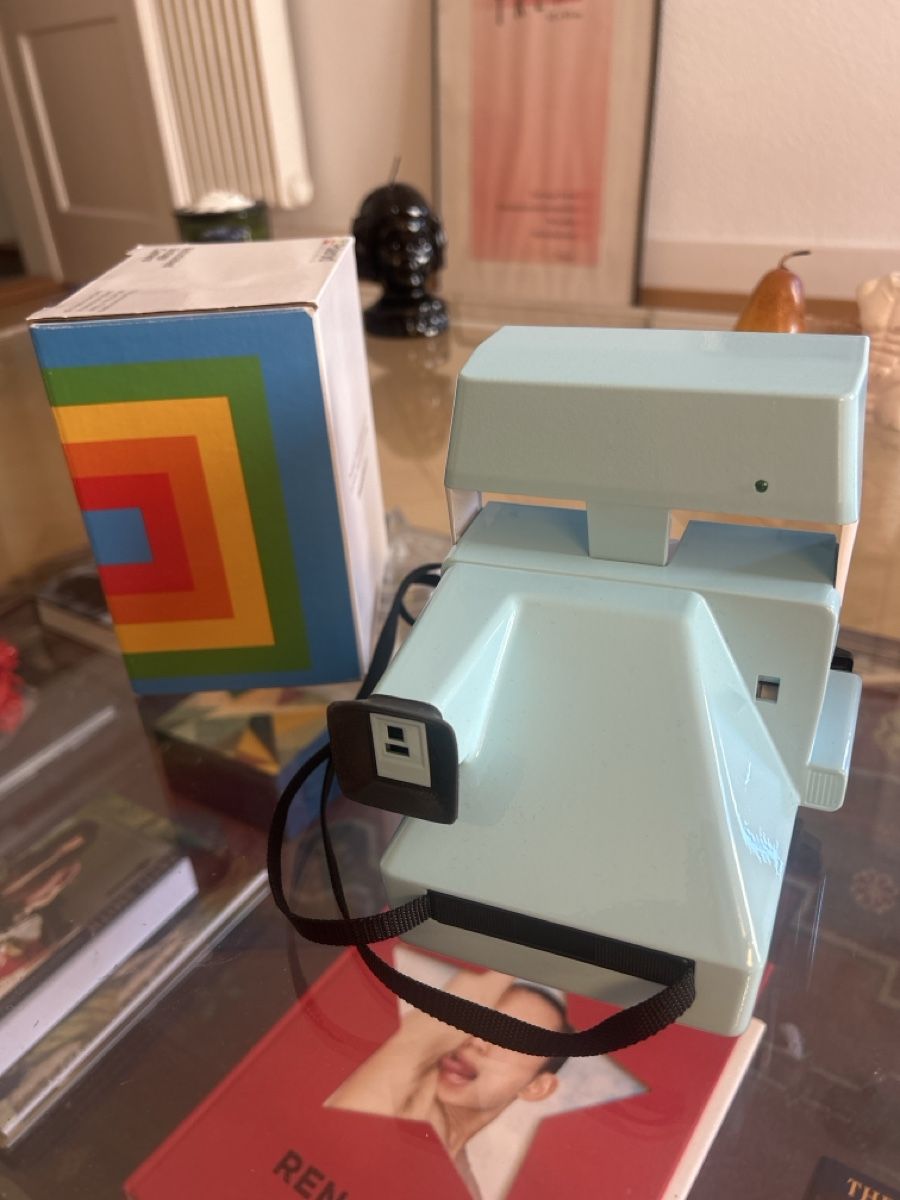 Polaroid Kamera: Polaroid 600 Camera Light Management blue with box – Gebraucht aus Bern von ang_w78q 1