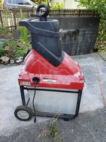 Gartenhäcksler MTD S2500 mit Auffangbehälter  2500 Watt