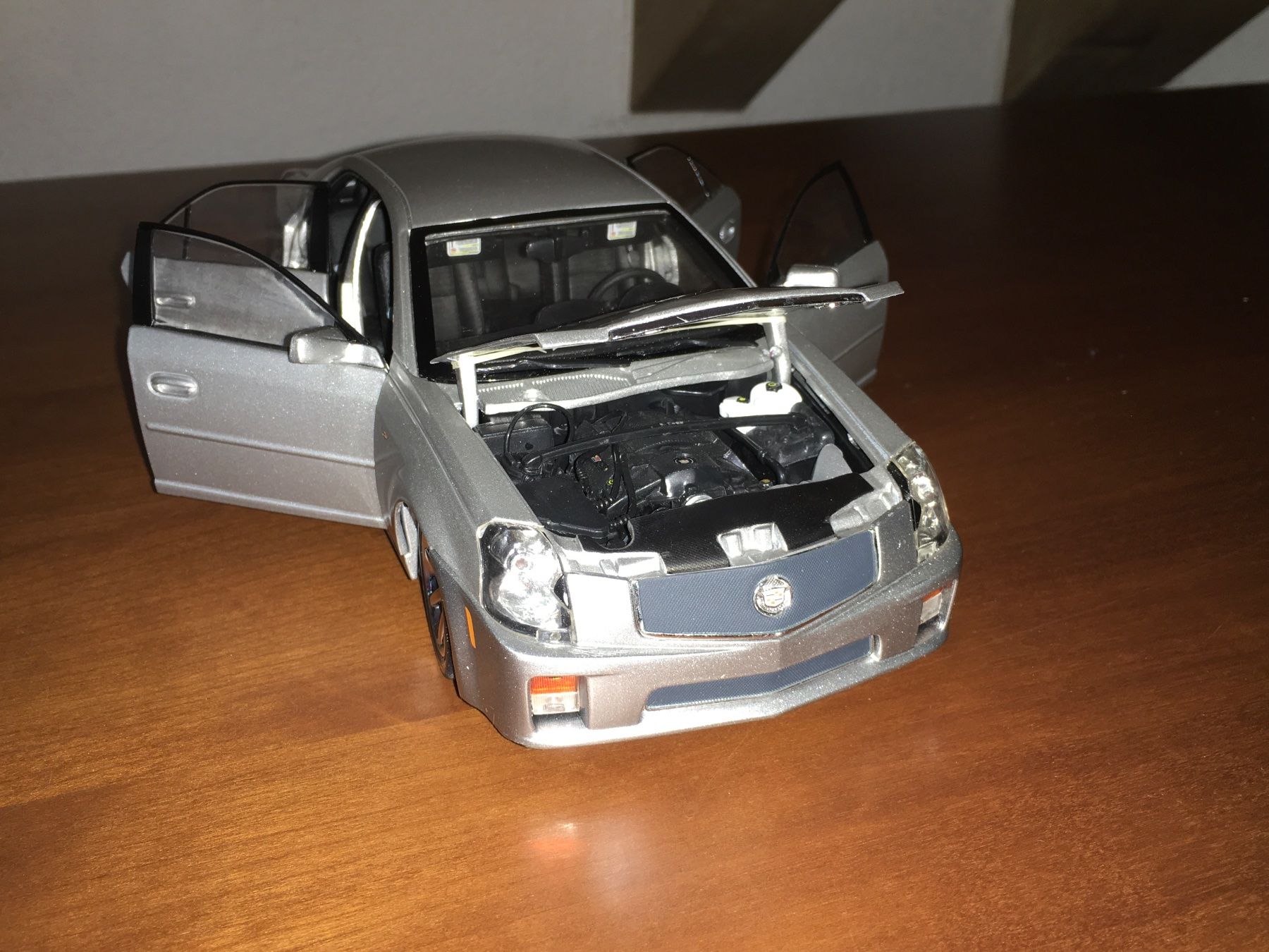 Cadillac Modellini d'auto: Cadillac CTS-V 1/18 seltenes Modell!! – Usato da Wohlen AG venduto da PrivatSammlung 3