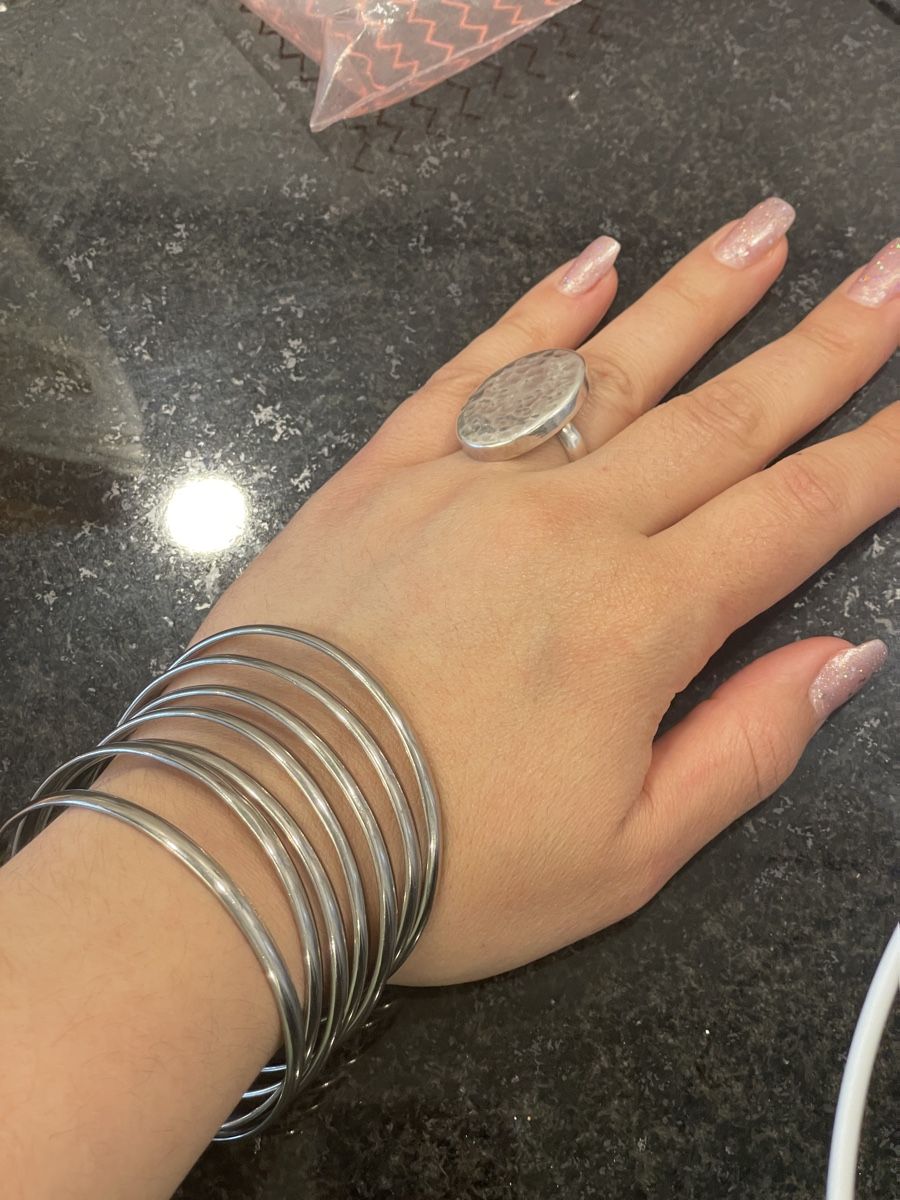 Bracelets: 7 Armreifen aus Silber – D'occasion à Reinach BL par pupa.ball