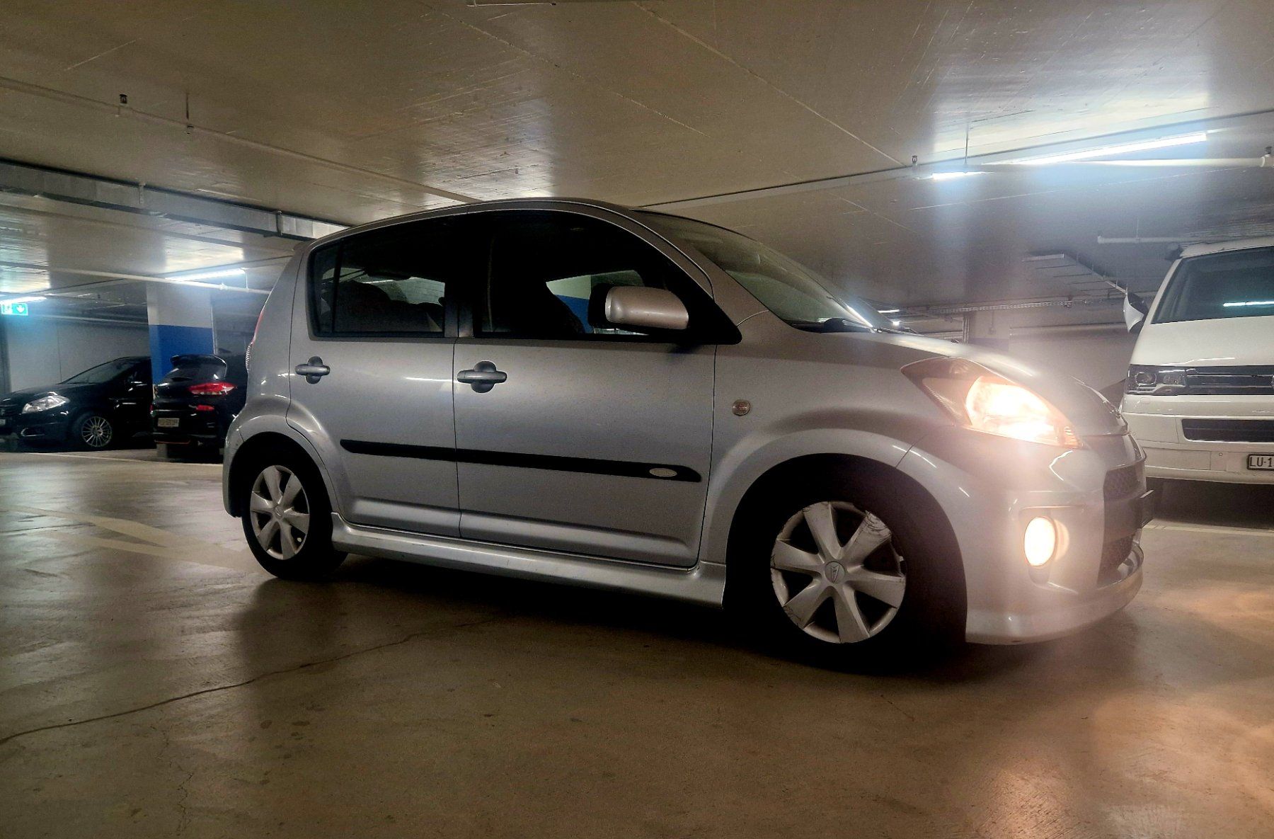 Daihatsu Automobili: Daihatsu Sirion 1.5 Custom – Usato da Sempach venduto da der.woww.effekt 4