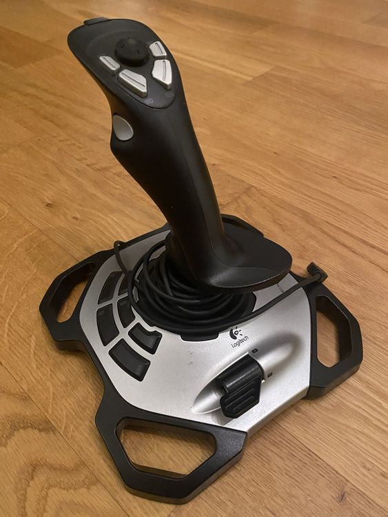 Logitech Extreme 3D Pro (Defekt) in Kippel für CHF 1 – mit Lieferung ...