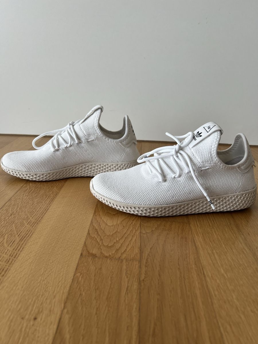 Adidas Scarpe da donna: adidas Pharrell Williams Sneaker – Usato da St.Gallen venduto da Shopaholic5 2