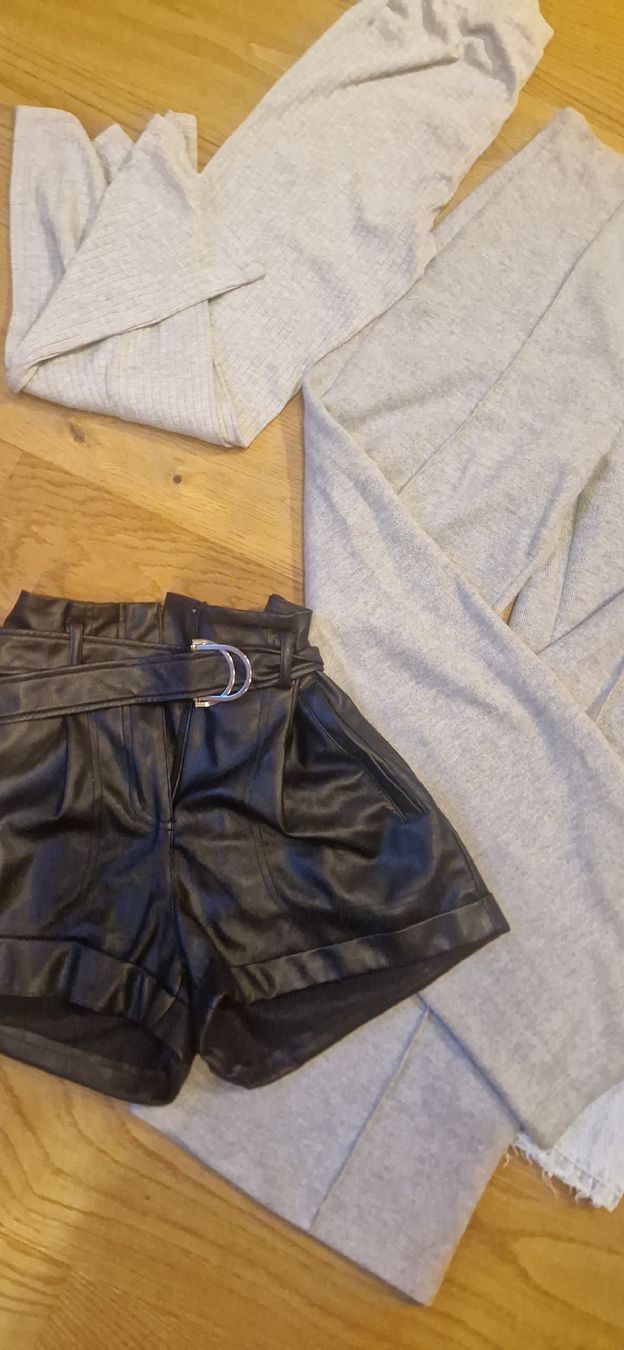 Lotti di vestiti: 6. Hosen  – Usato da Hochfelden venduto da Ni9999 1