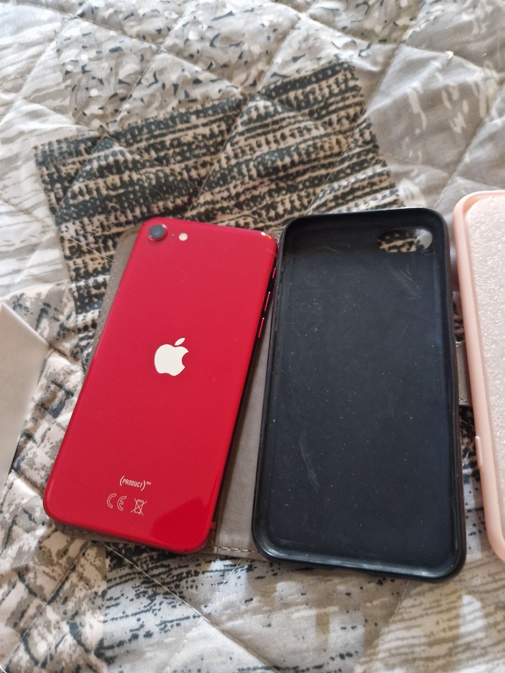 Apple Telefoni cellulari / Smartphones: iphone SE 128GB in rot – Difettoso da Amriswil venduto da Bb810 2