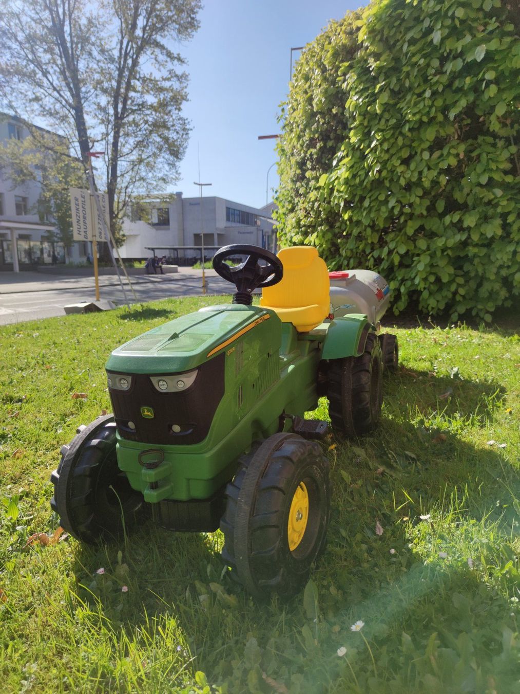 John Deere Veicoli per bambini: John Deere Kinder Traktor Set (Wassertank + Frontlader neu) – Nuovo e nell'imballaggio originale da Zürich venduto da ber_r6hd 2