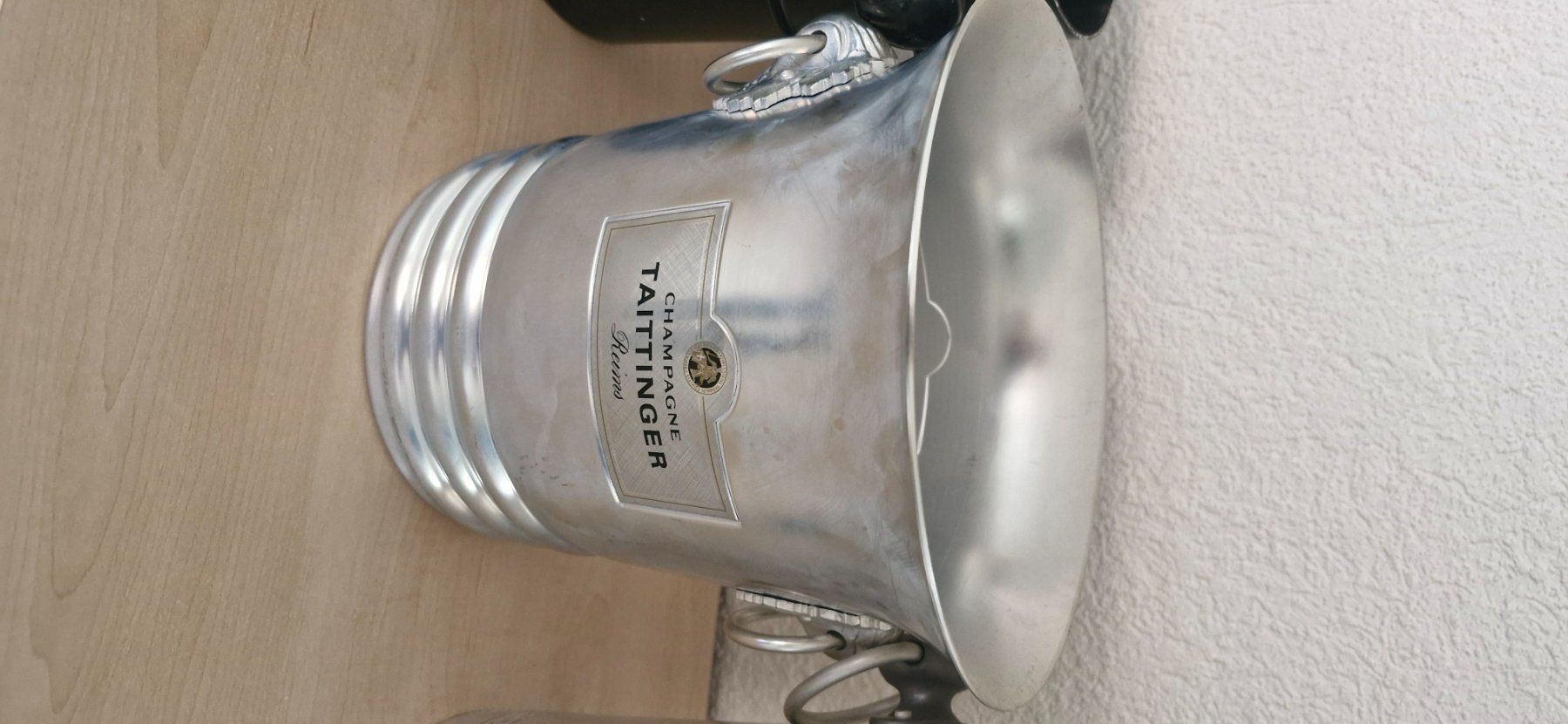 Altro: Secchiello champagne Taittinger Reims usato, perfetto per... – Usato da La Chaux-de-Fonds venduto da Asc_rh6s