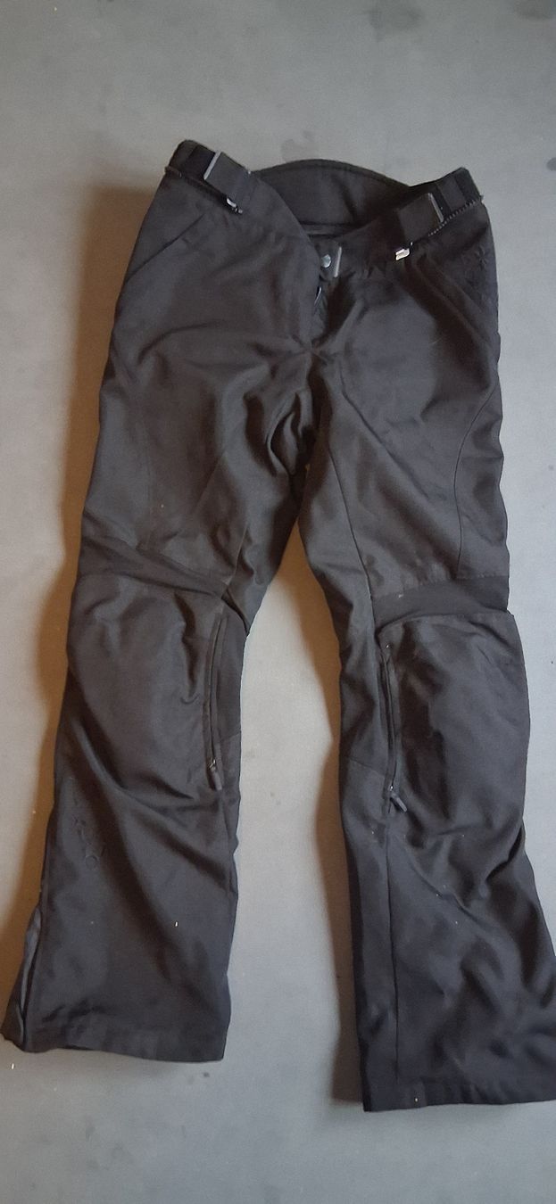 IXS Pantaloni: Töffhose ixs Damen L – Usato da Zunzgen venduto da NiBe99