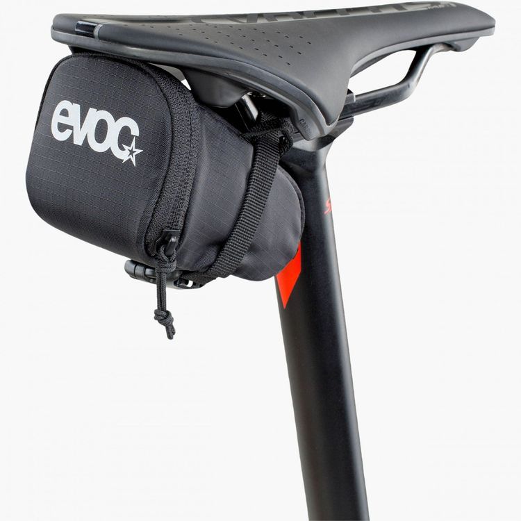 EVOC SEAT BAG Zadeltas voor meer opbergruimte aan de zadelpen (inhoud 0,3 l, extreem licht, snelle montage dankzij gespen, reflecterend logo, fietsaccessoires), meerkleurig