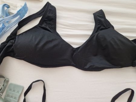 H&M Schwarzer bügelloser BH, Grösse 75B