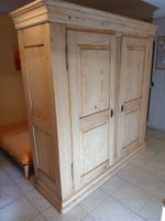 Schöner 2 Türiger Tannenschrank ( Zerlegbar )