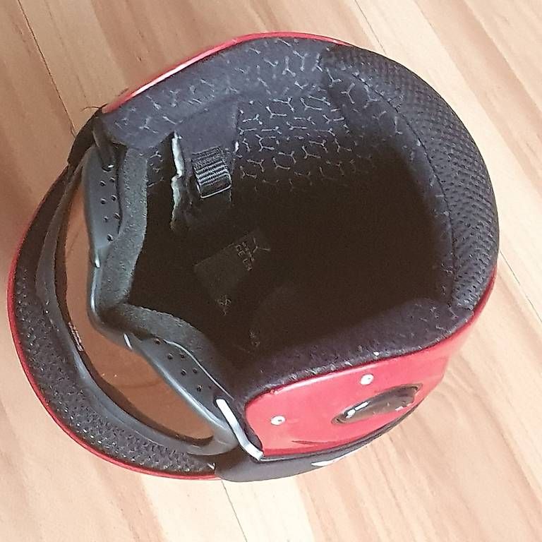 Caschi: Ski Helm  mit Skibrille – Usato da Schwyz venduto da Marhin 3
