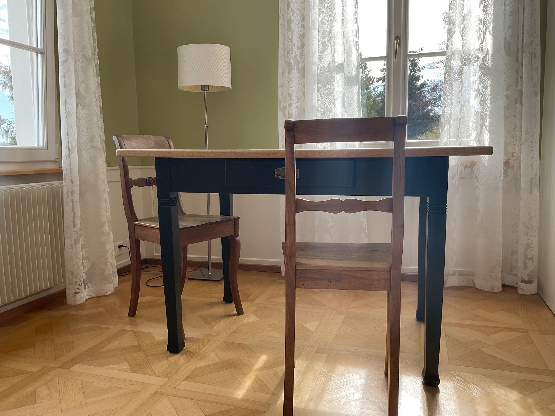 Tavoli: Antiker Tisch mit Schublade, restauriert – Usato da Schönholzerswilen venduto da SommerhausFurniture