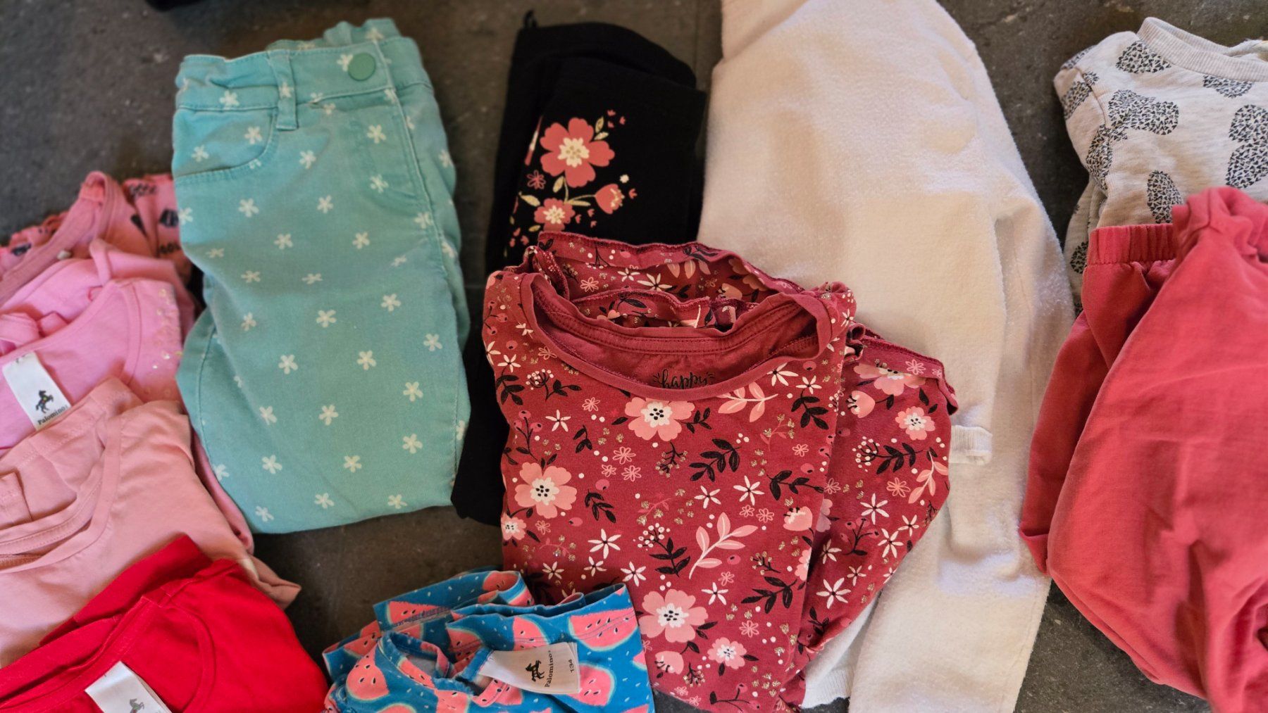Ensembles coordonnés: Kinderkleiderpaket 122/128 – D'occasion à Gettnau par Federwind