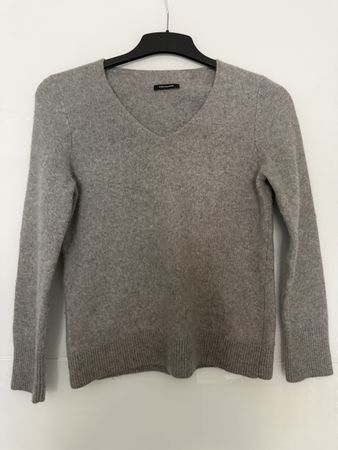 100% Kaschmirpullover in grau