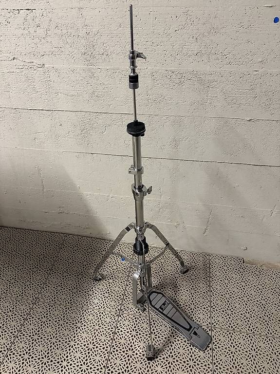 Strumenti musicali: HiHat-Ständer – Usato da Zürich venduto da SuperSeven2.0