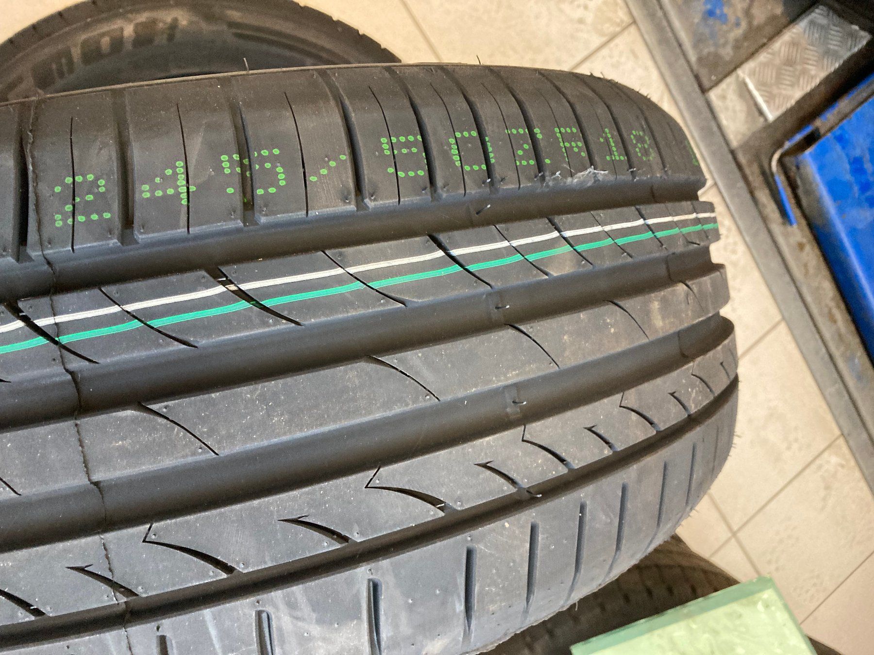 Pneumatici & Ruote complete: 245/50R18 Sommerpneu – Nuovo e nell'imballaggio originale da Cham venduto da WB2223 4