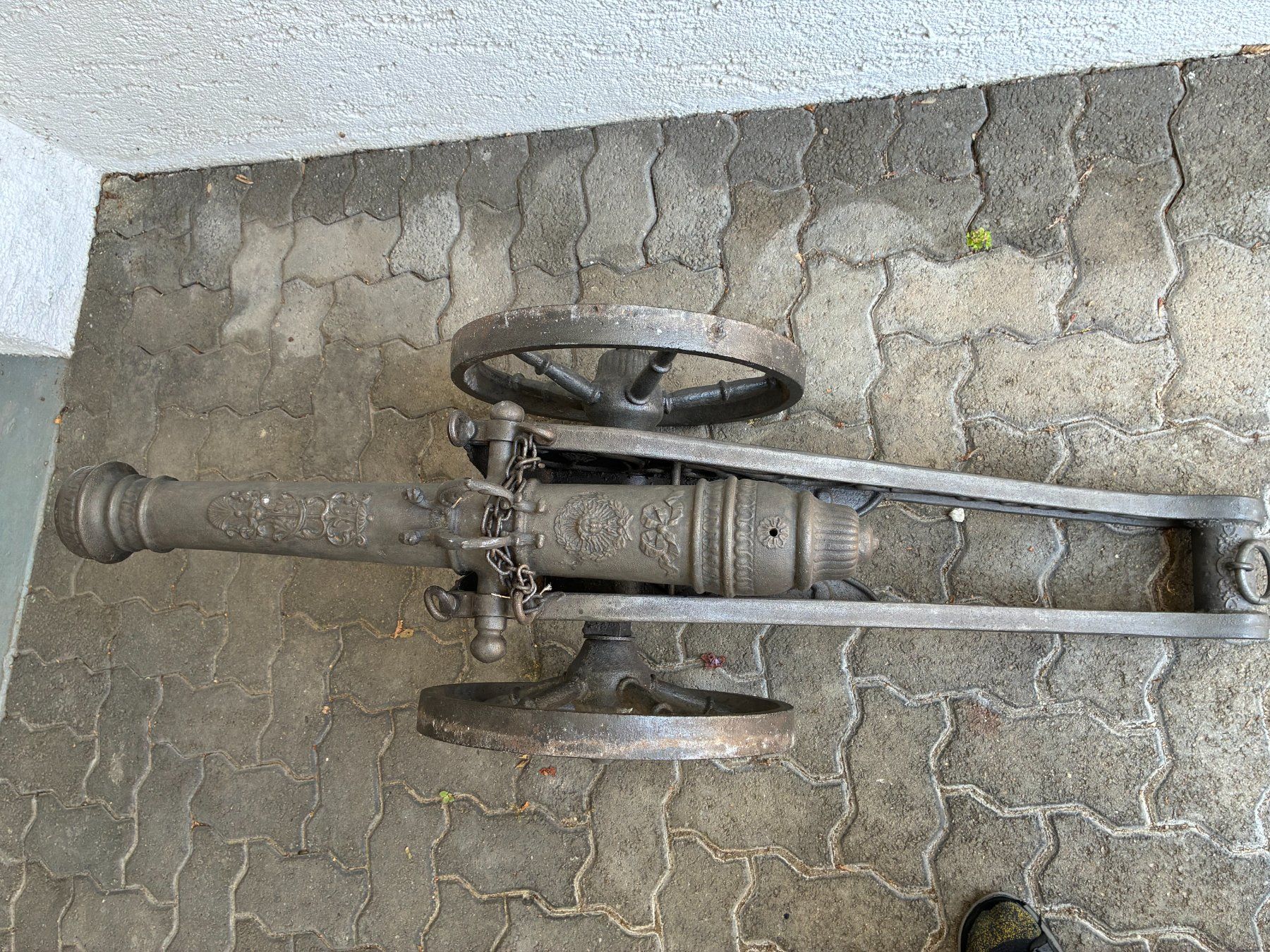 Modellbausätze & Standmodelle: Schwarzpulver Klein-Kanone – Gebraucht aus Weiningen ZH von Gubristtunnel 1